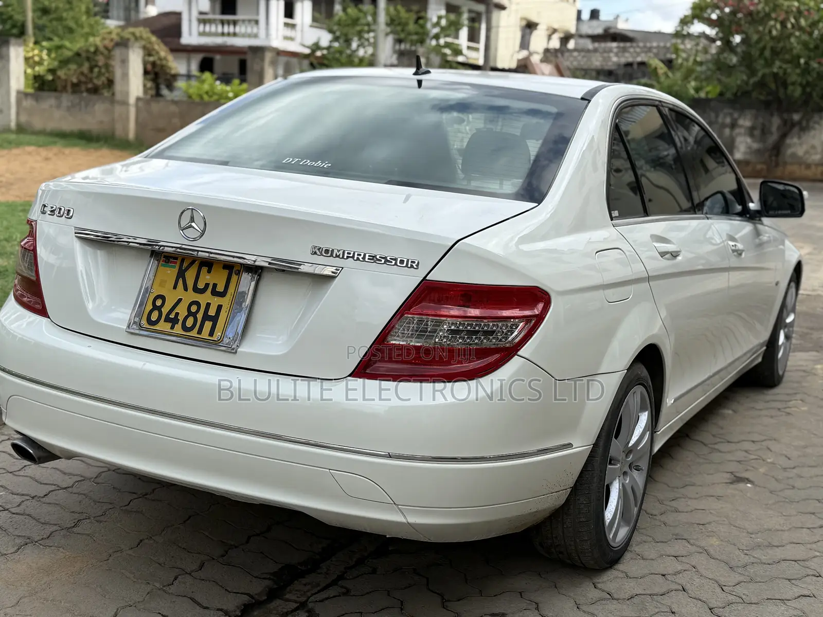 Mercedes-Benz C200 2010 Pearl
