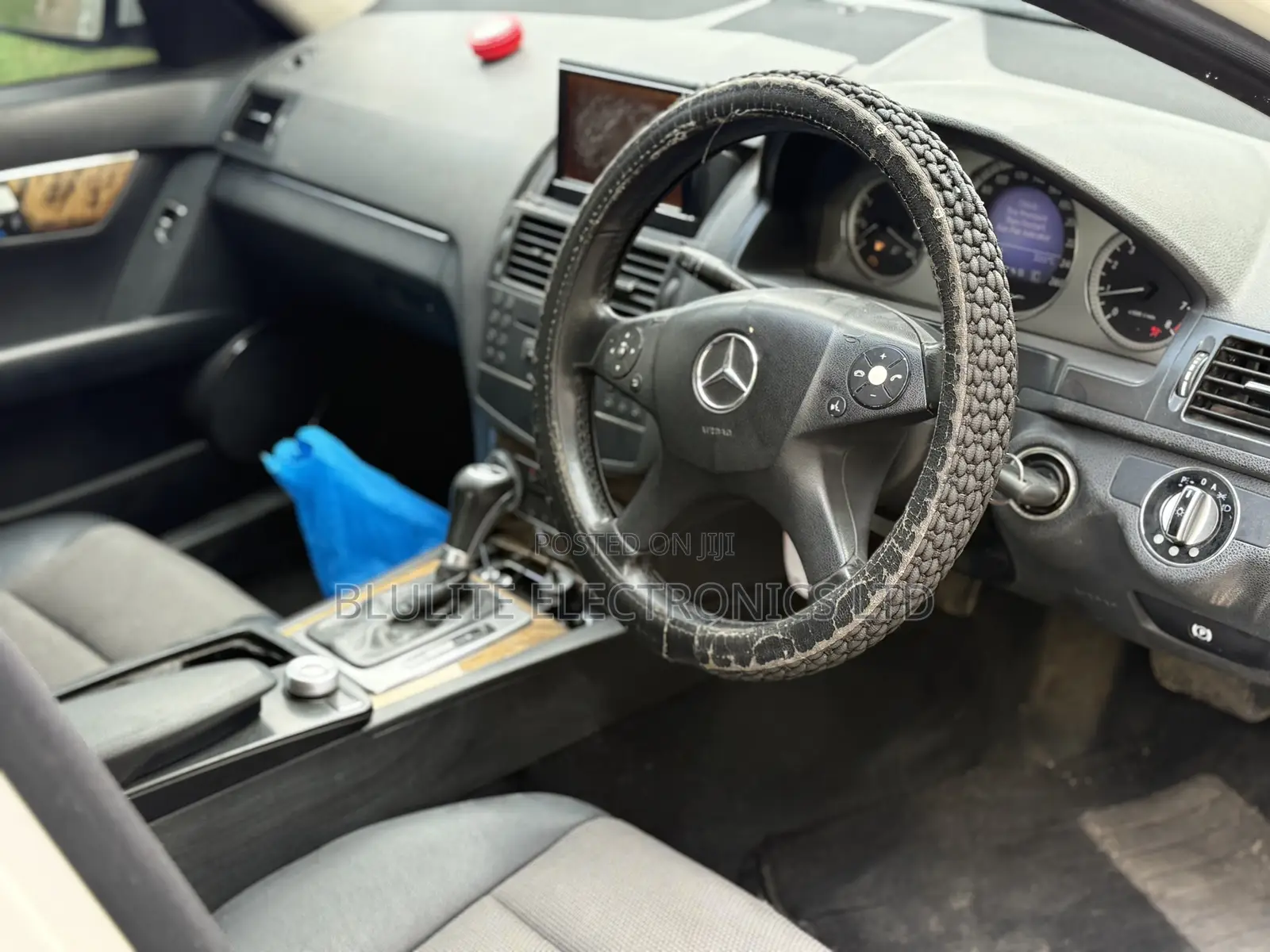 Mercedes-Benz C200 2010 Pearl