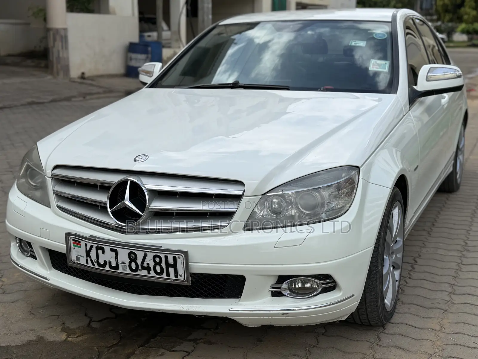 Mercedes-Benz C200 2010 Pearl