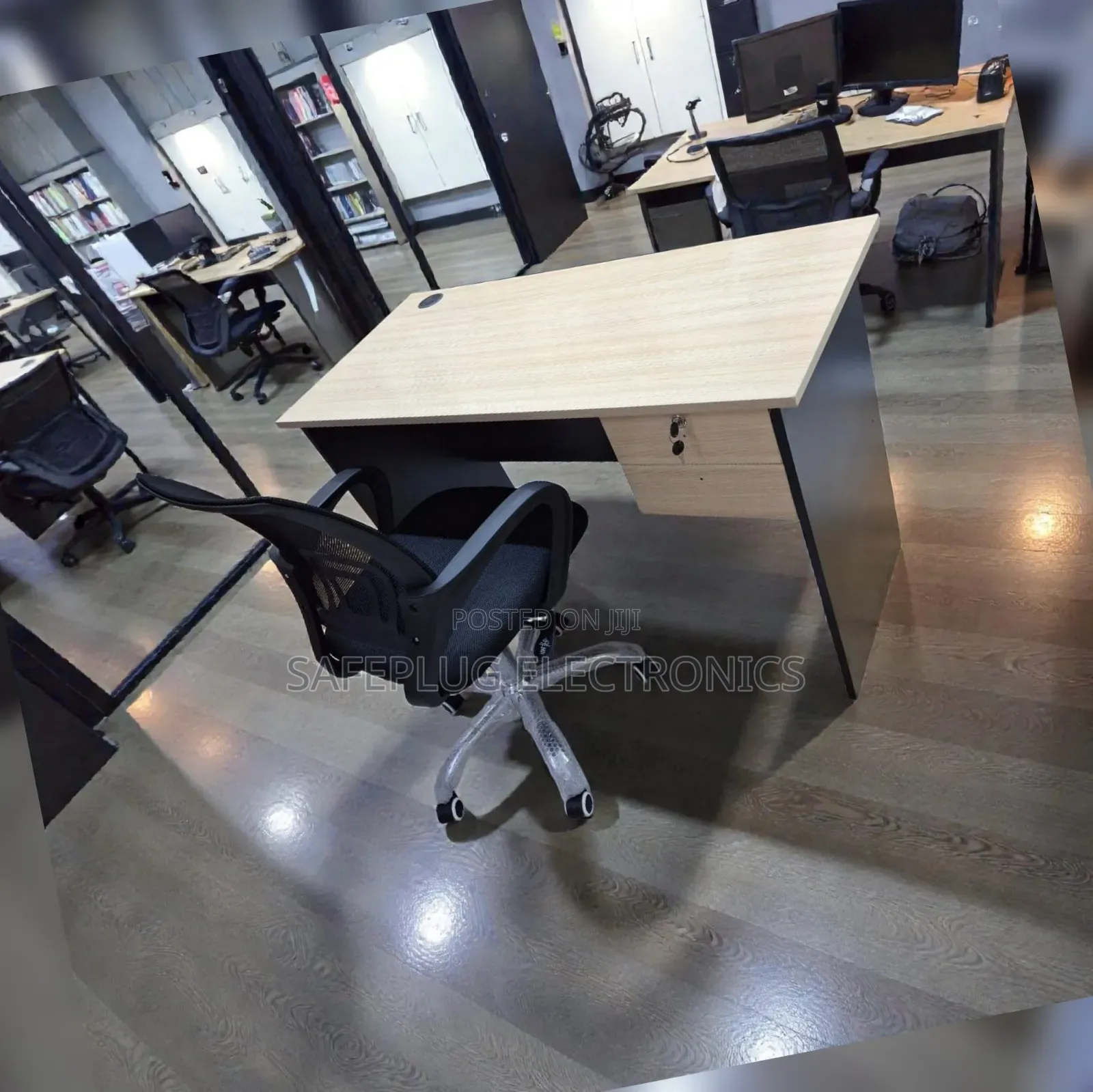 Office Desk – Modern Corner Workstation (1.M)