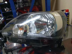 Toyota Porte Headlight.