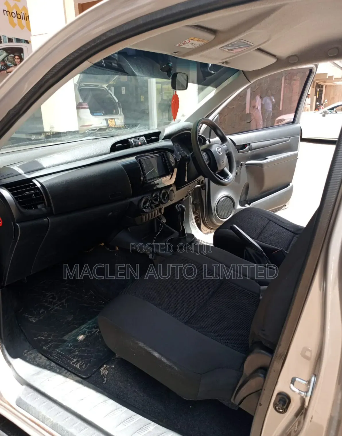 Toyota Hilux 2020 Gray