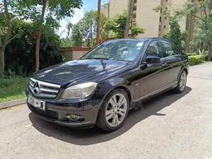 Mercedes-Benz C200 2011 Black