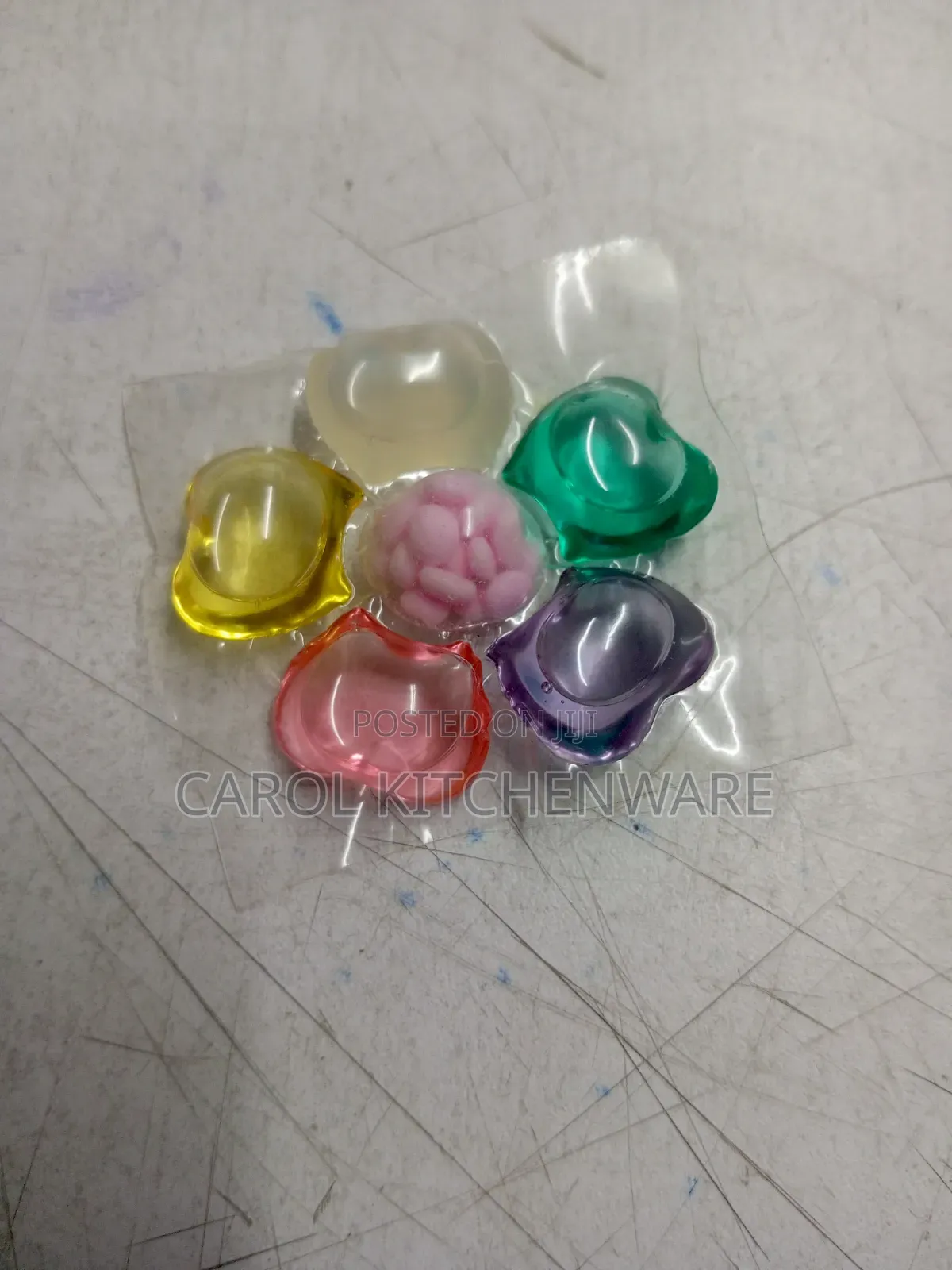 6 in 1 Laundry Pods+ Laundry Bead