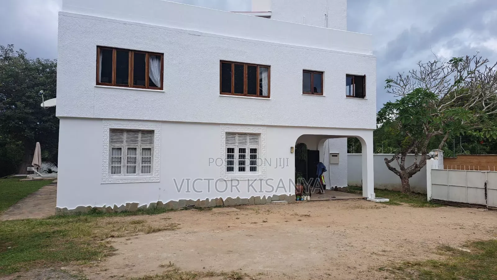 House in Diani Mombasa It Includes a Swimming Pool