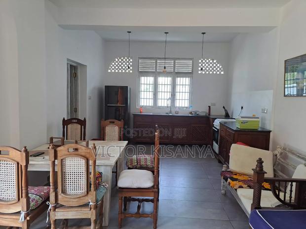 House in Diani Mombasa It Includes a Swimming Pool - thumbnail 5