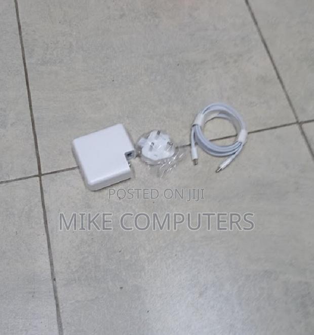 Universal Macbook Type-C Charger 61w 87 W Fast Charging Power Adapter