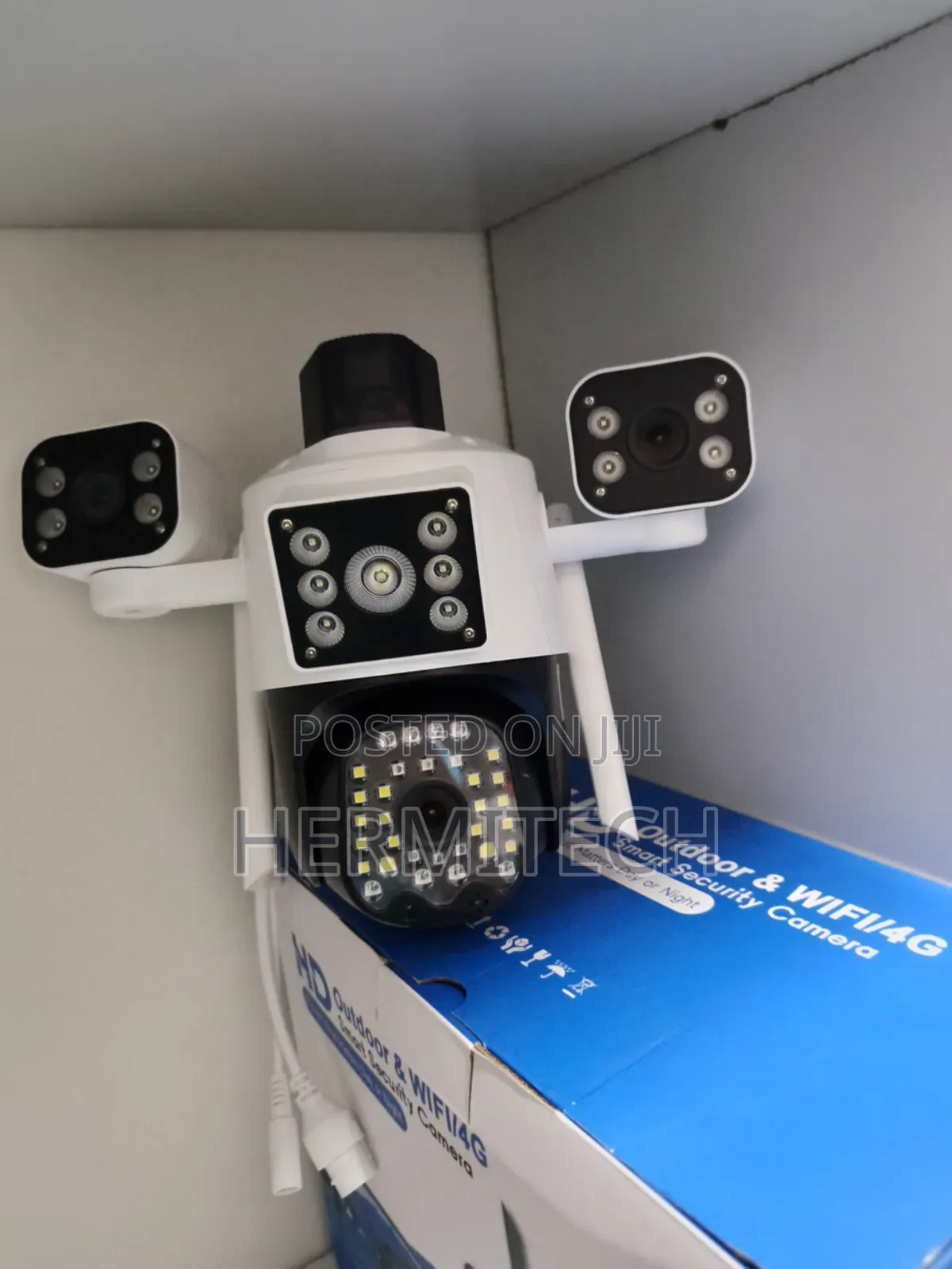 Triple Lens Smart Net 4g Sim Electric Model CCTV With Ethernet Cable