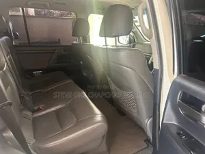 Toyota Land Cruiser 4.5 V8 VXR 2012 White