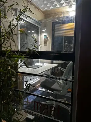 Private Soundproof Work Pod for Hire From 30 Minutes - Prestige Plaza