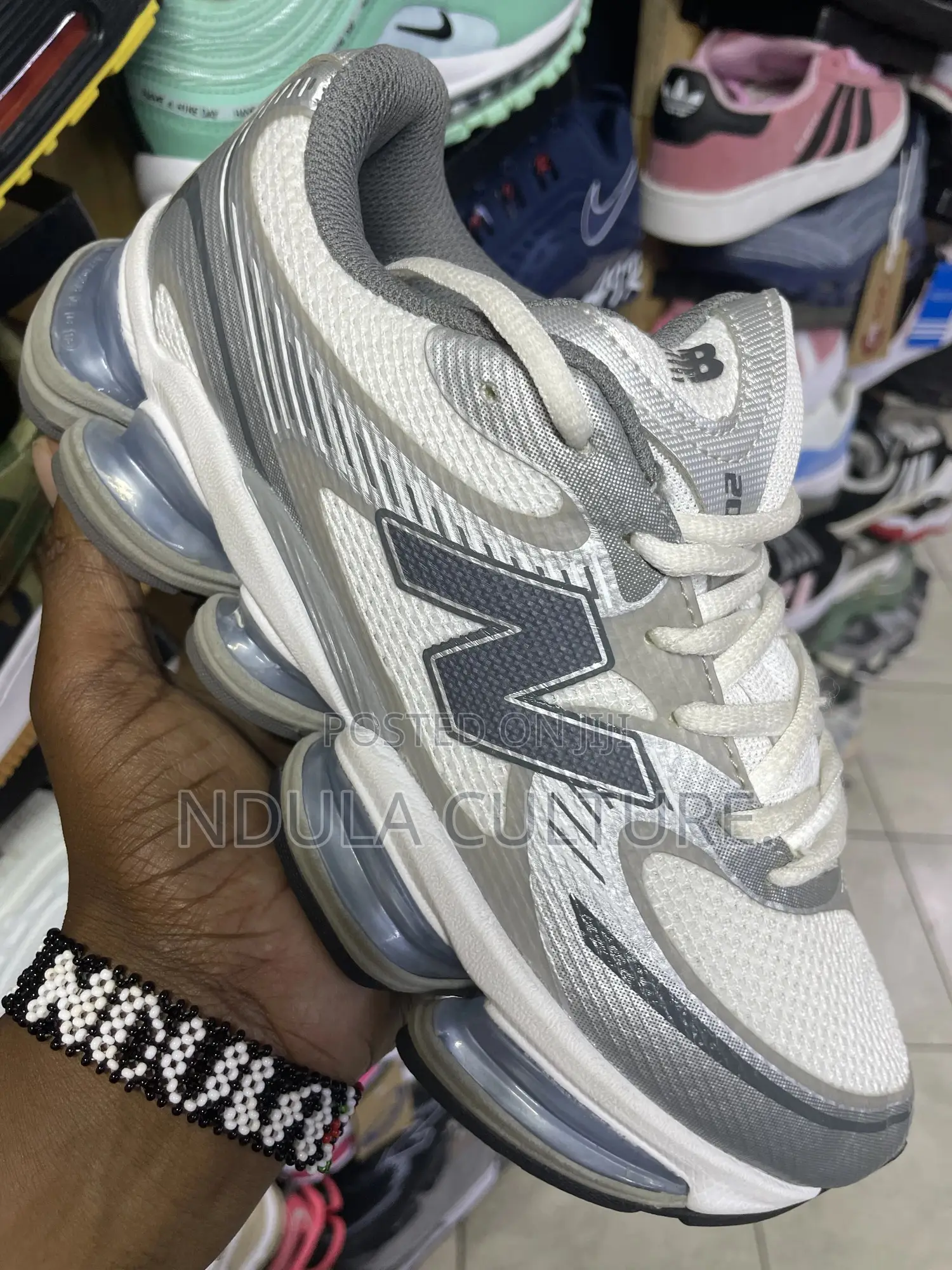 New Balance 2000