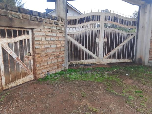 18bdrm Maisonette in Elgon View Rd for sale