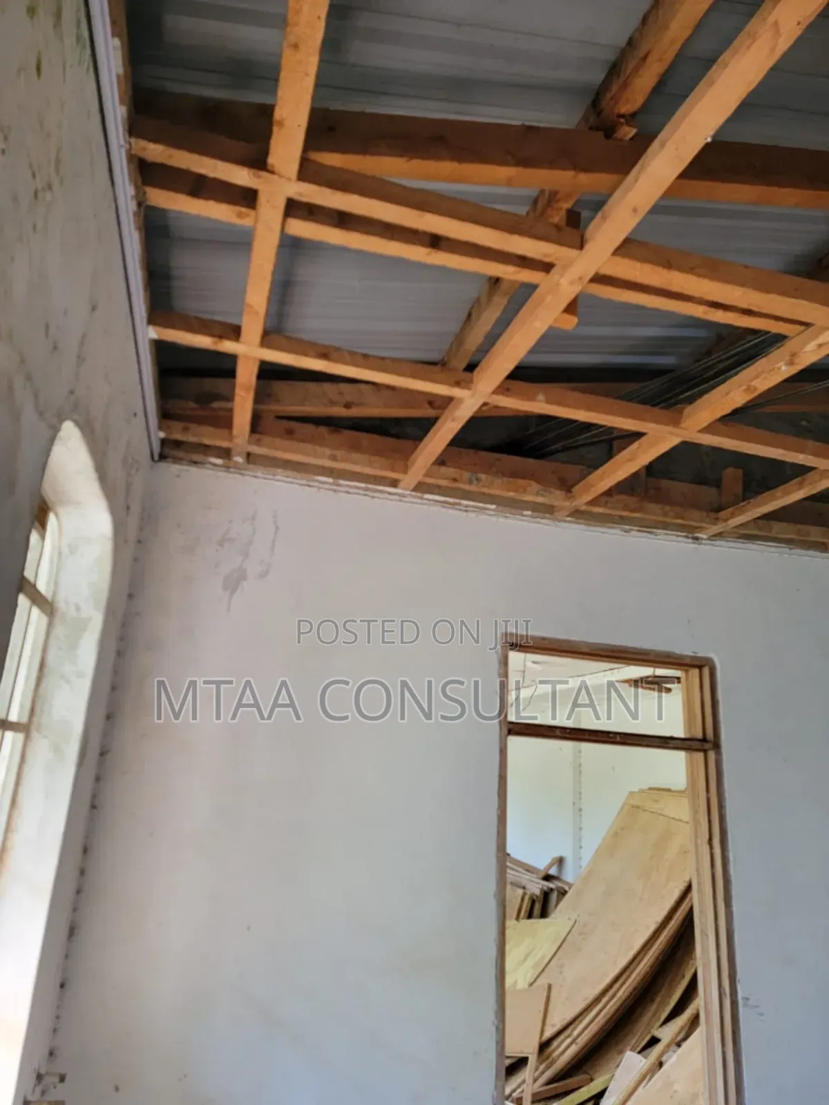 18bdrm Maisonette in Elgon View Rd for sale