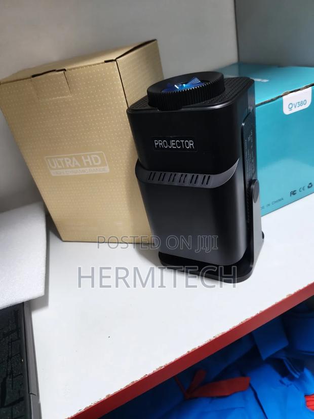Durable Mini Projector Hy320 Inbuilt Speakers Wifi Bluetooth Smart - thumbnail 2