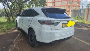 Toyota Harrier 2.0 4WD 2014 White