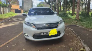 Toyota Harrier 2.0 4WD 2014 White