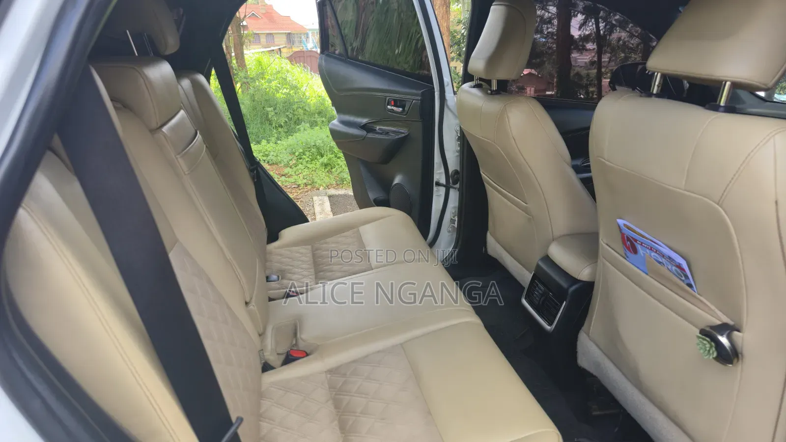 Toyota Harrier 2.0 4WD 2014 White