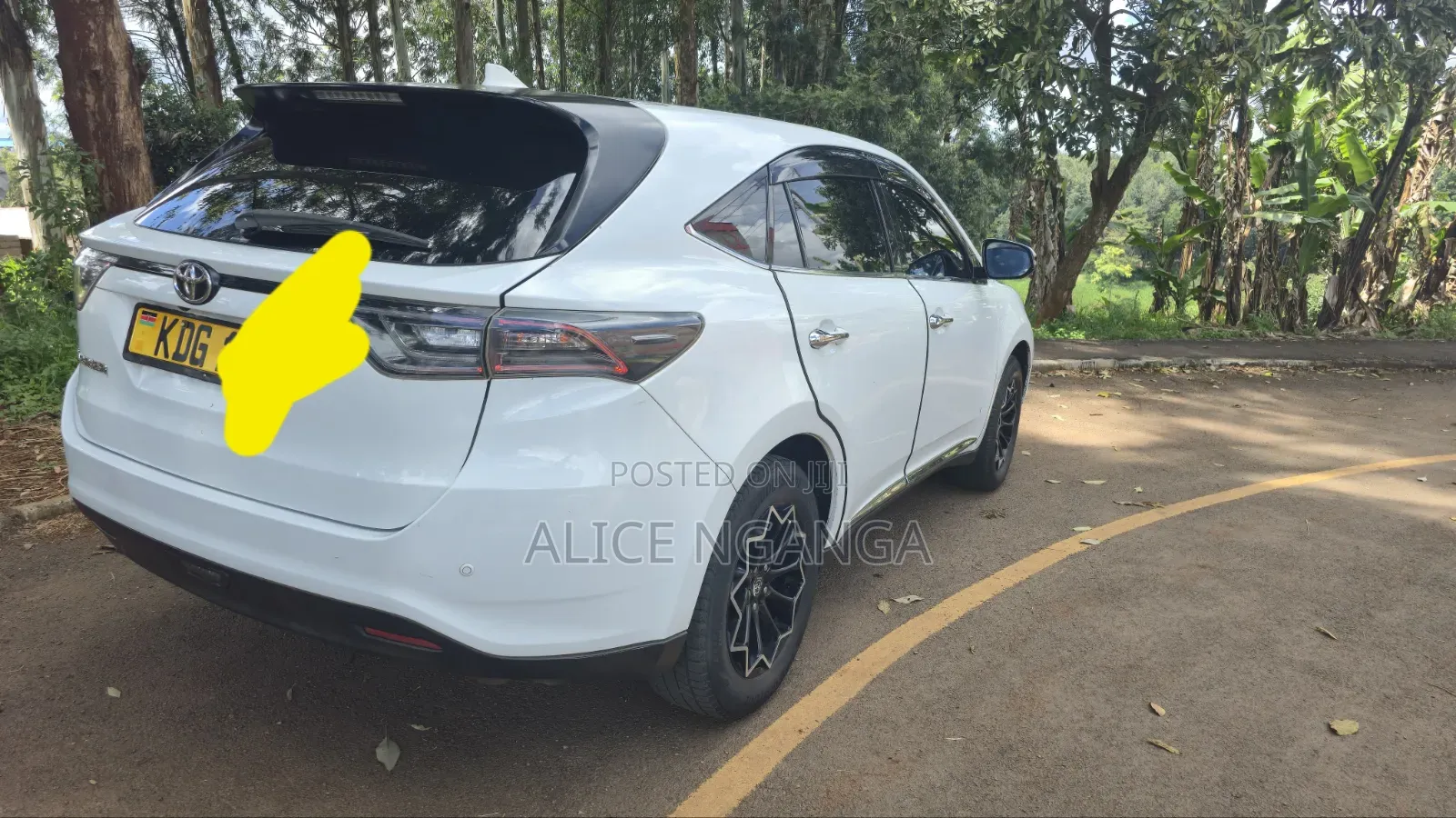 Toyota Harrier 2.0 4WD 2014 White