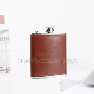 Brown Portable Hip Flask Whisky Flask Set