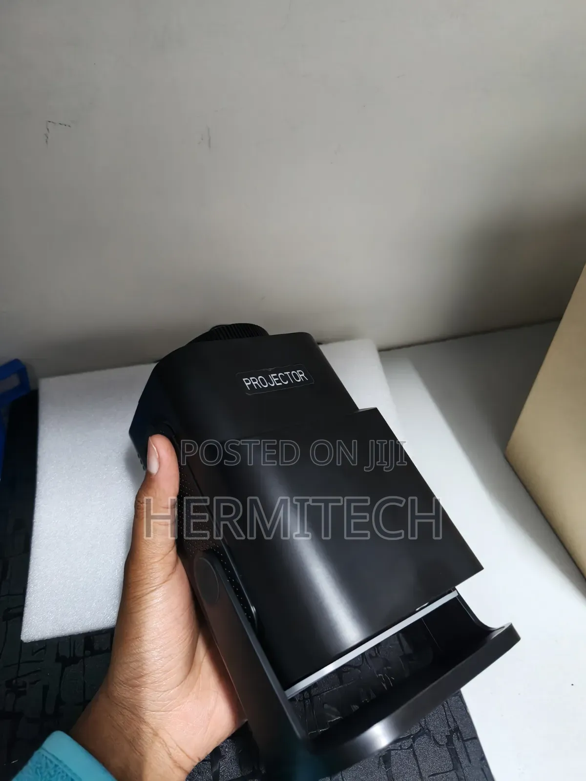 Mini Hy320 Exceptional Contrast Display 150 Inches Storage 16gb Wifi
