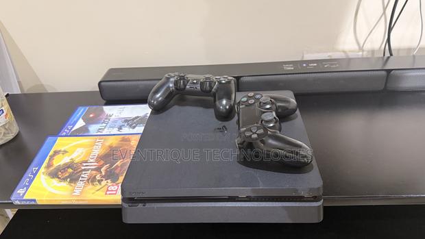 Slim Playstation 4 - thumbnail 2