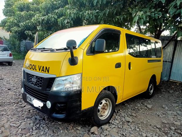 Isuzu Como 2015 Yellow