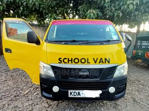 Isuzu Como 2015 Yellow