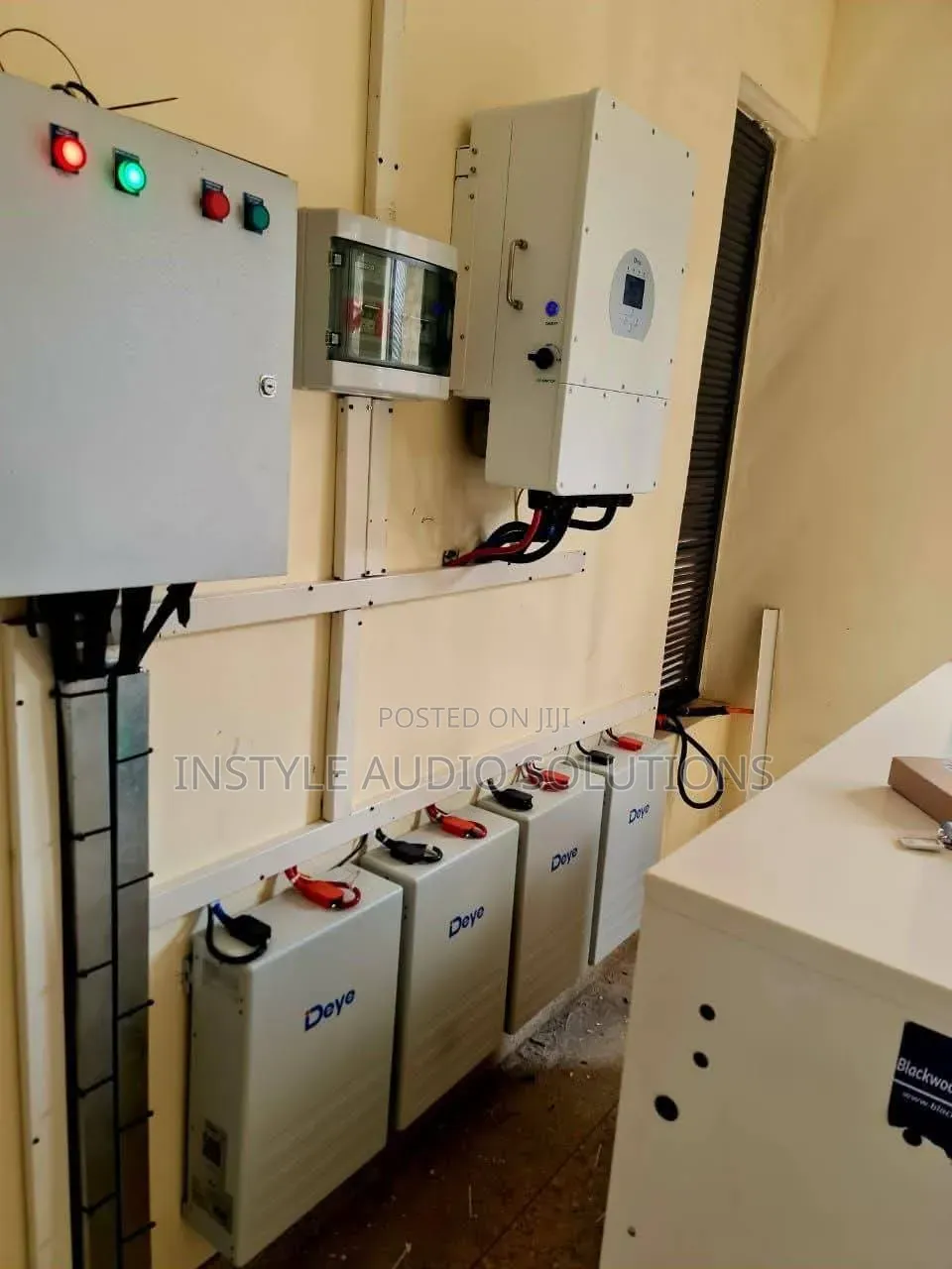 Deye 5.12kwh - 51.2v Lv (100ah) High Quality Lithium Ion Solar Battery