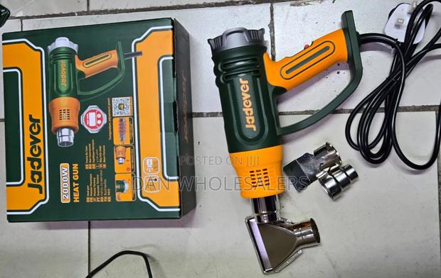 1800w Jadever Heatgun 
With Nozzoles