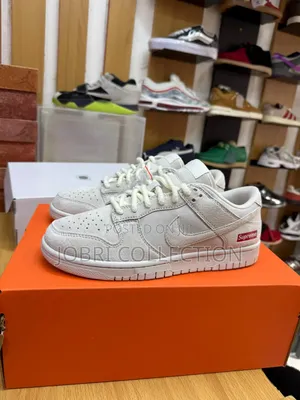 Nike Sb Dunk Low X Supreme "Cream" Sneakers