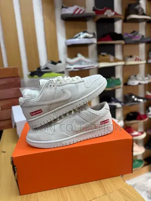 Nike Sb Dunk Low X Supreme "Cream" Sneakers