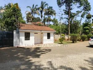 5bdrm Mansion in Call Me, Runda for rent