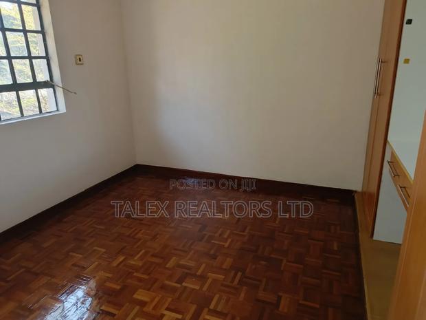 5bdrm Mansion in Call Me, Runda for rent - thumbnail 13