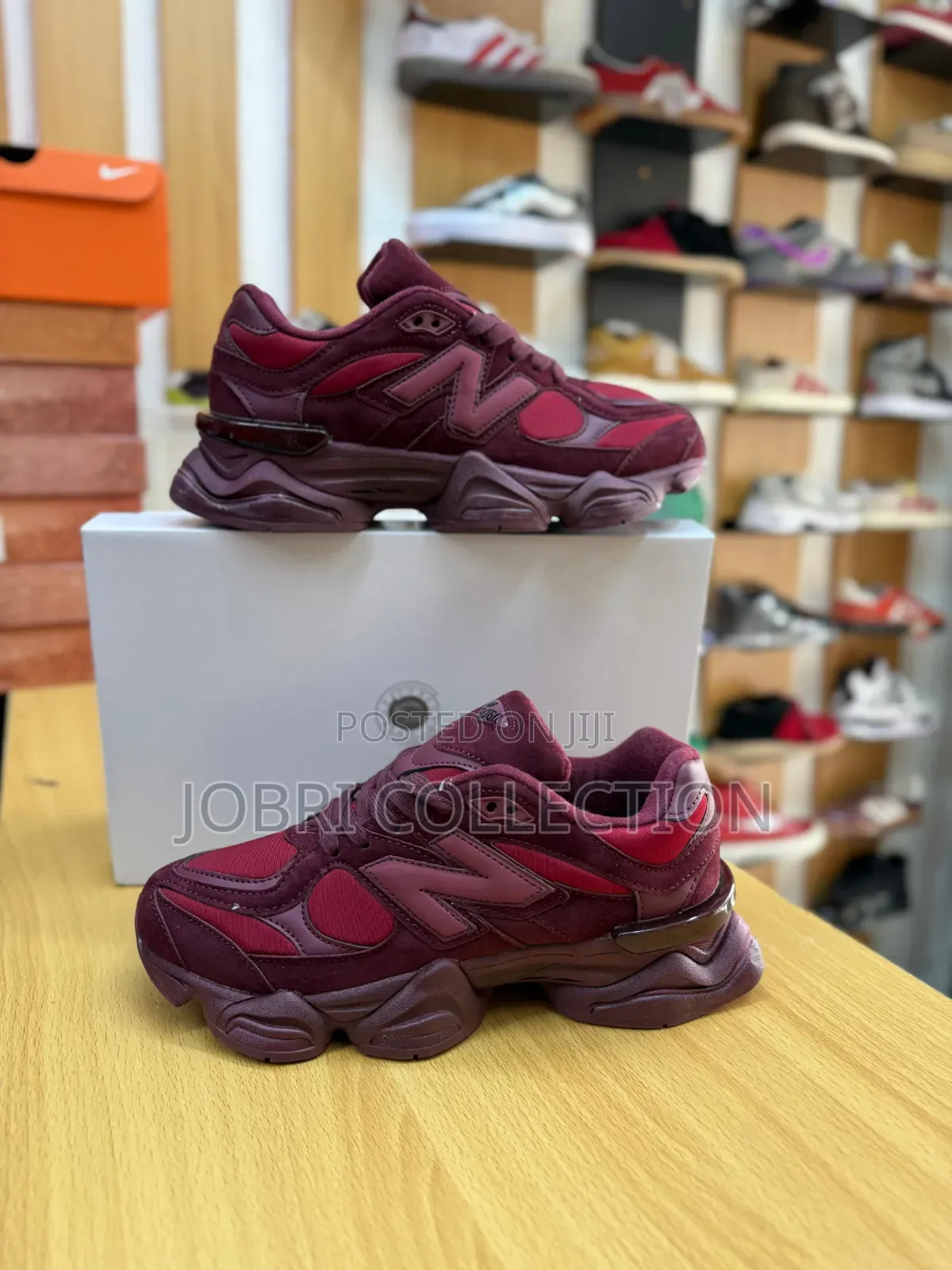 New Balance 9060 Burgundy
Sneakers