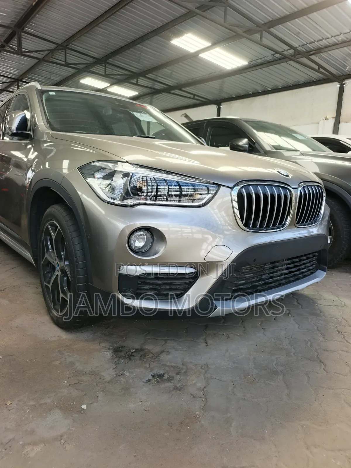 BMW X1 sDrive28i FWD 2019 Gray