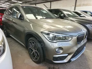 BMW X1 sDrive28i FWD 2019 Gray