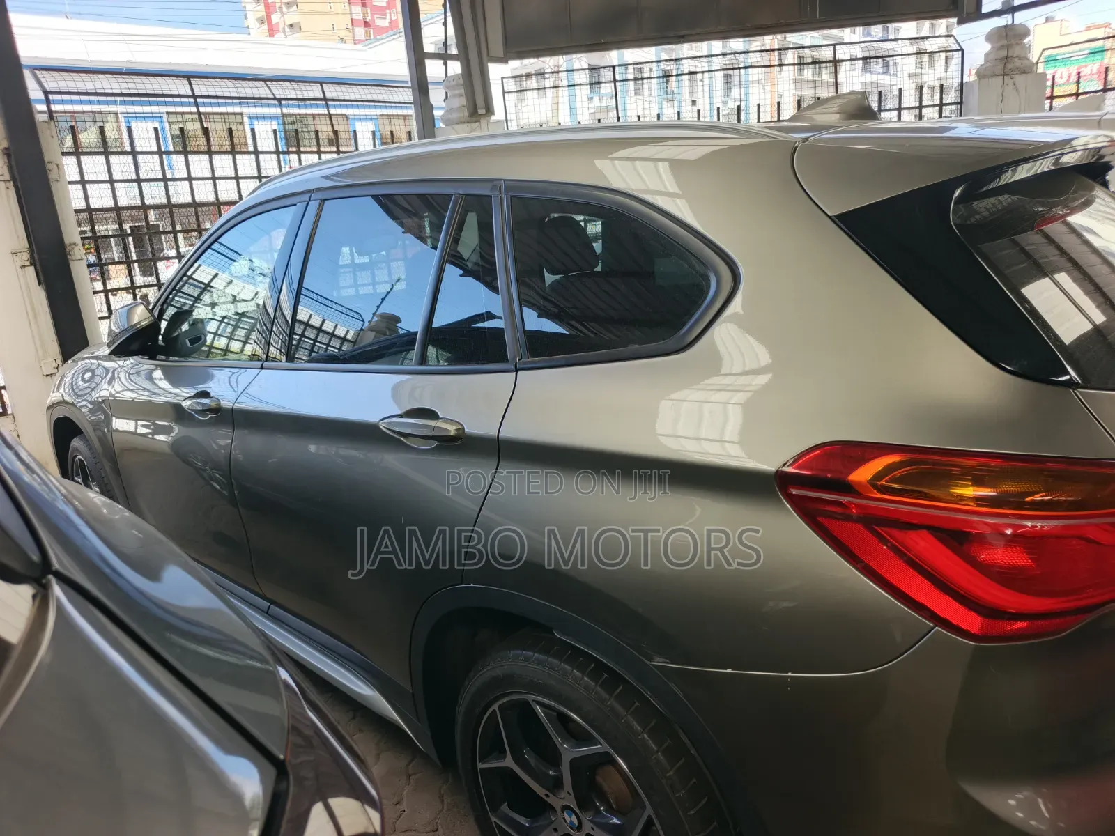 BMW X1 sDrive28i FWD 2019 Gray