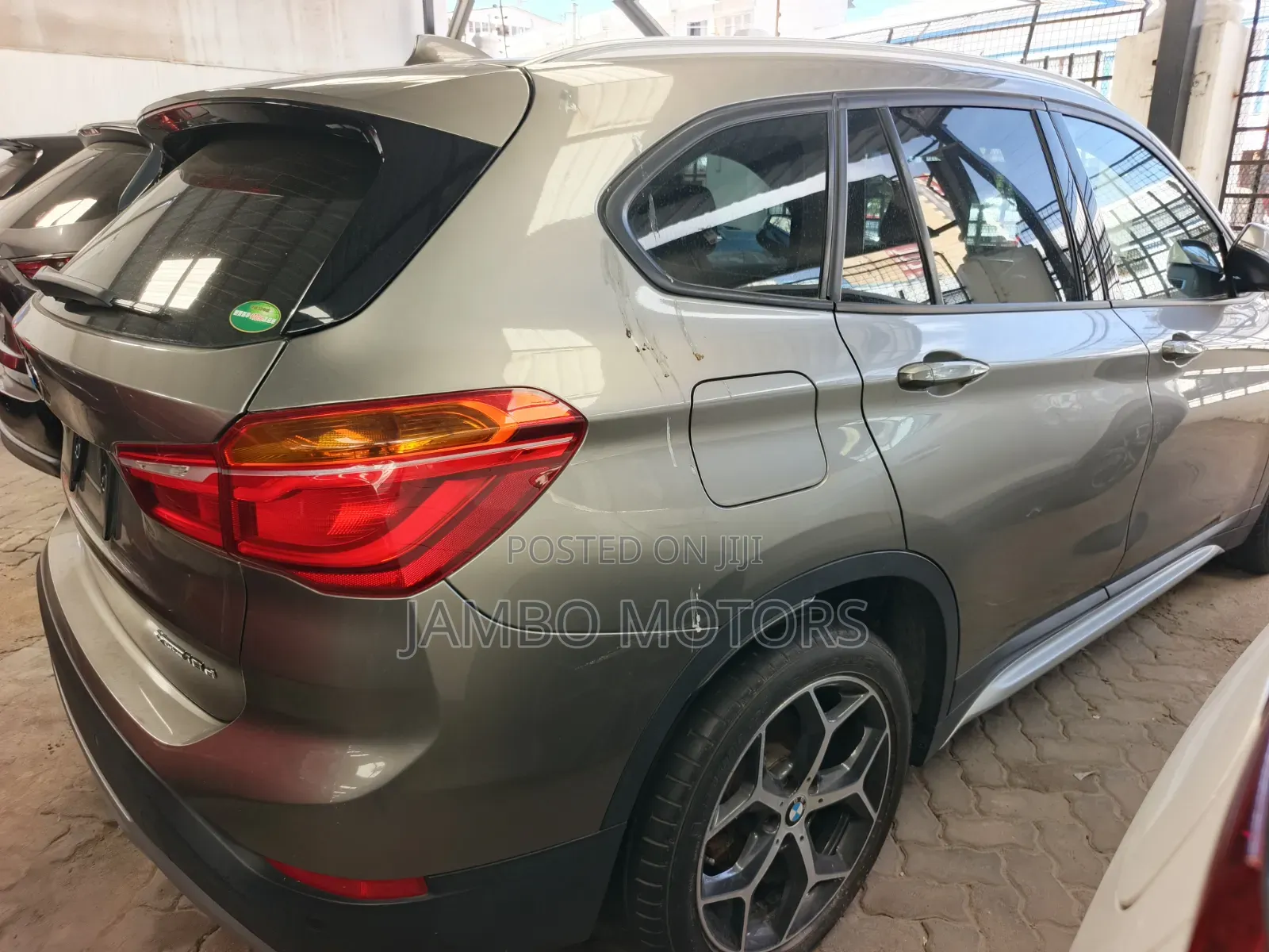 BMW X1 sDrive28i FWD 2019 Gray