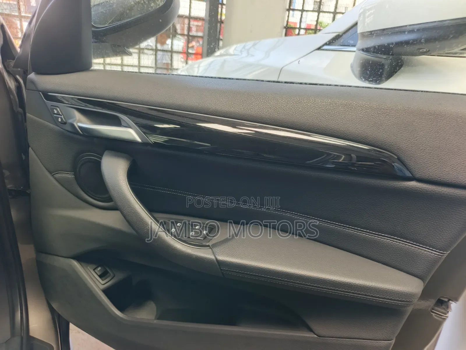 BMW X1 sDrive28i FWD 2019 Gray
