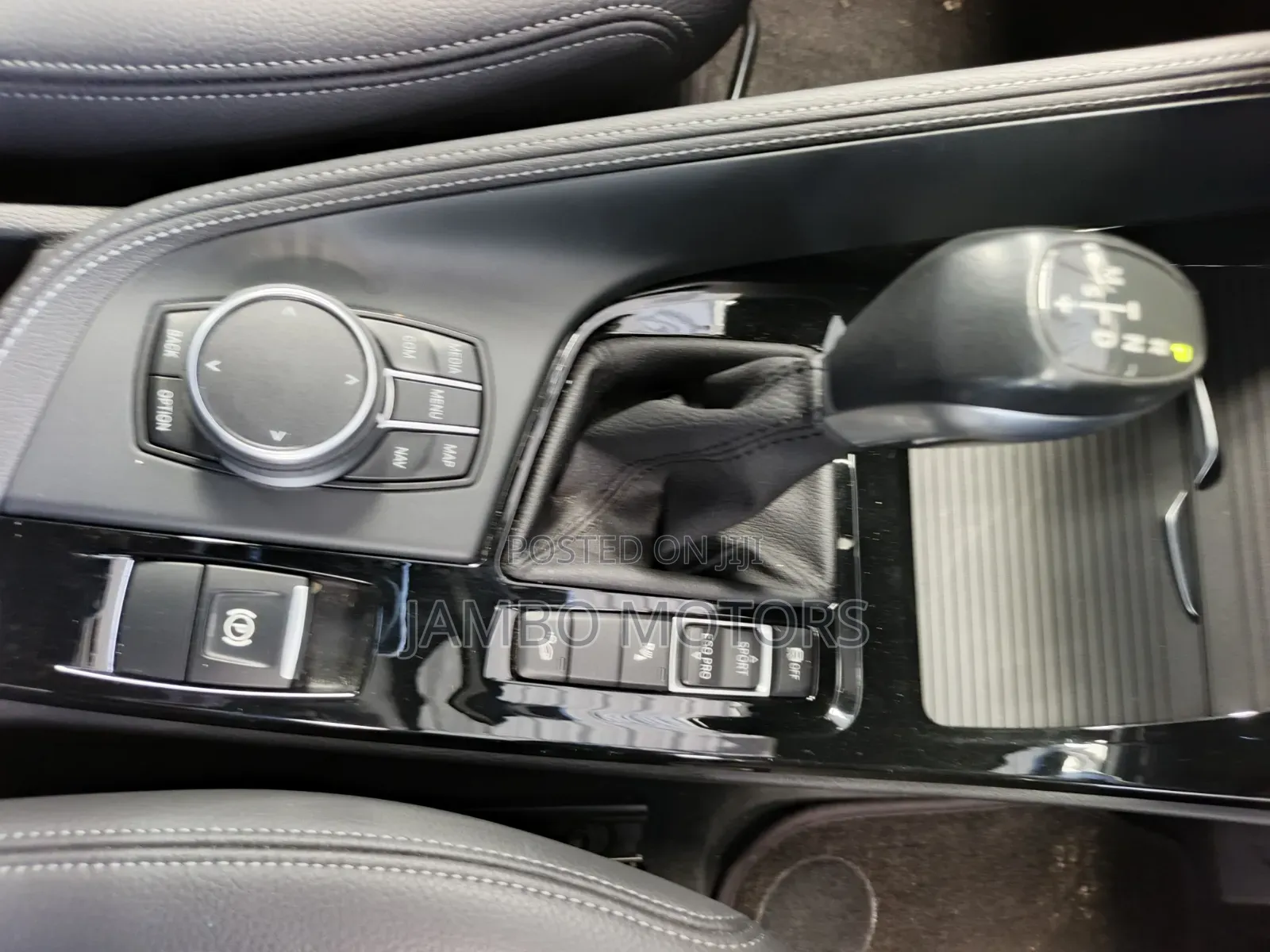 BMW X1 sDrive28i FWD 2019 Gray