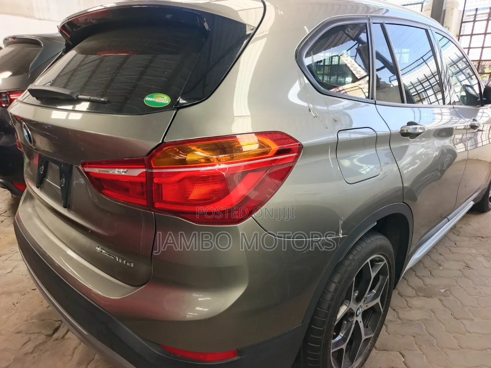 BMW X1 sDrive28i FWD 2019 Gray