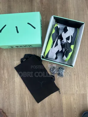 Chase B X Travis Scott X Jordan Jumpman Jack
Sneakers
