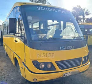 Isuzu NQR 2016 Yellow