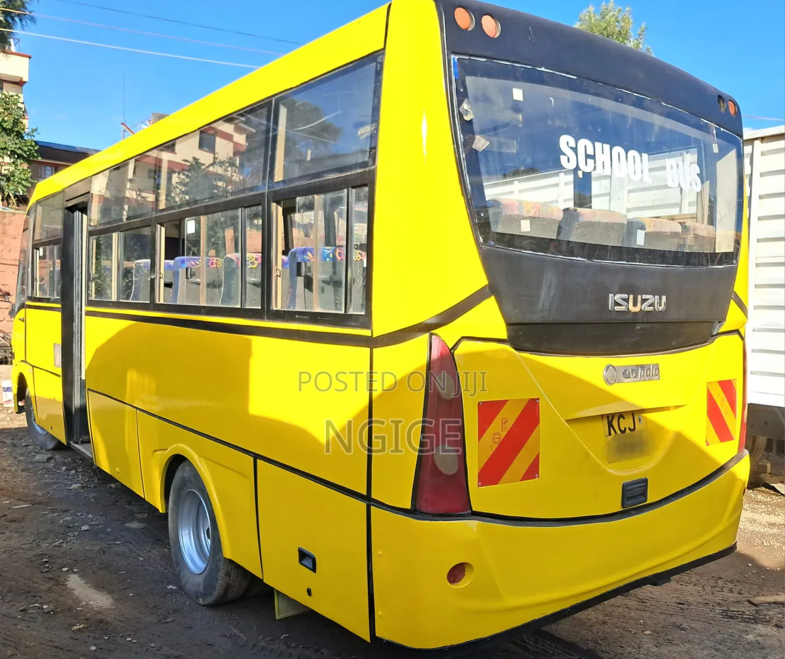 Isuzu NQR 2016 Yellow