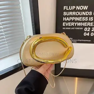 Gold Ladies Clutch Bags With Sling