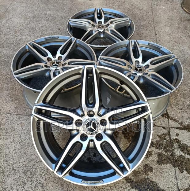 Mercedes Benz C200 Amg 19inch Staggered Rims