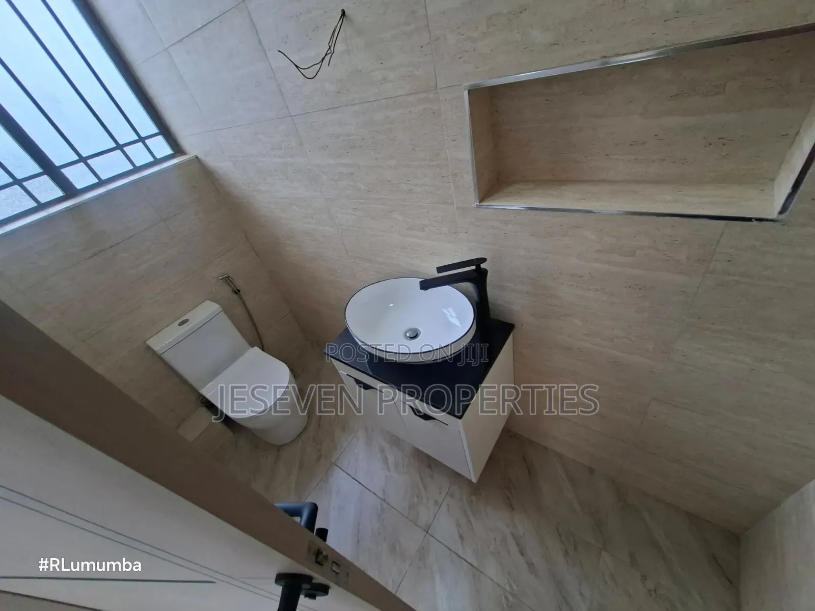 5bdrm Mansion in Syokimau, Gateway Mall Area for sale