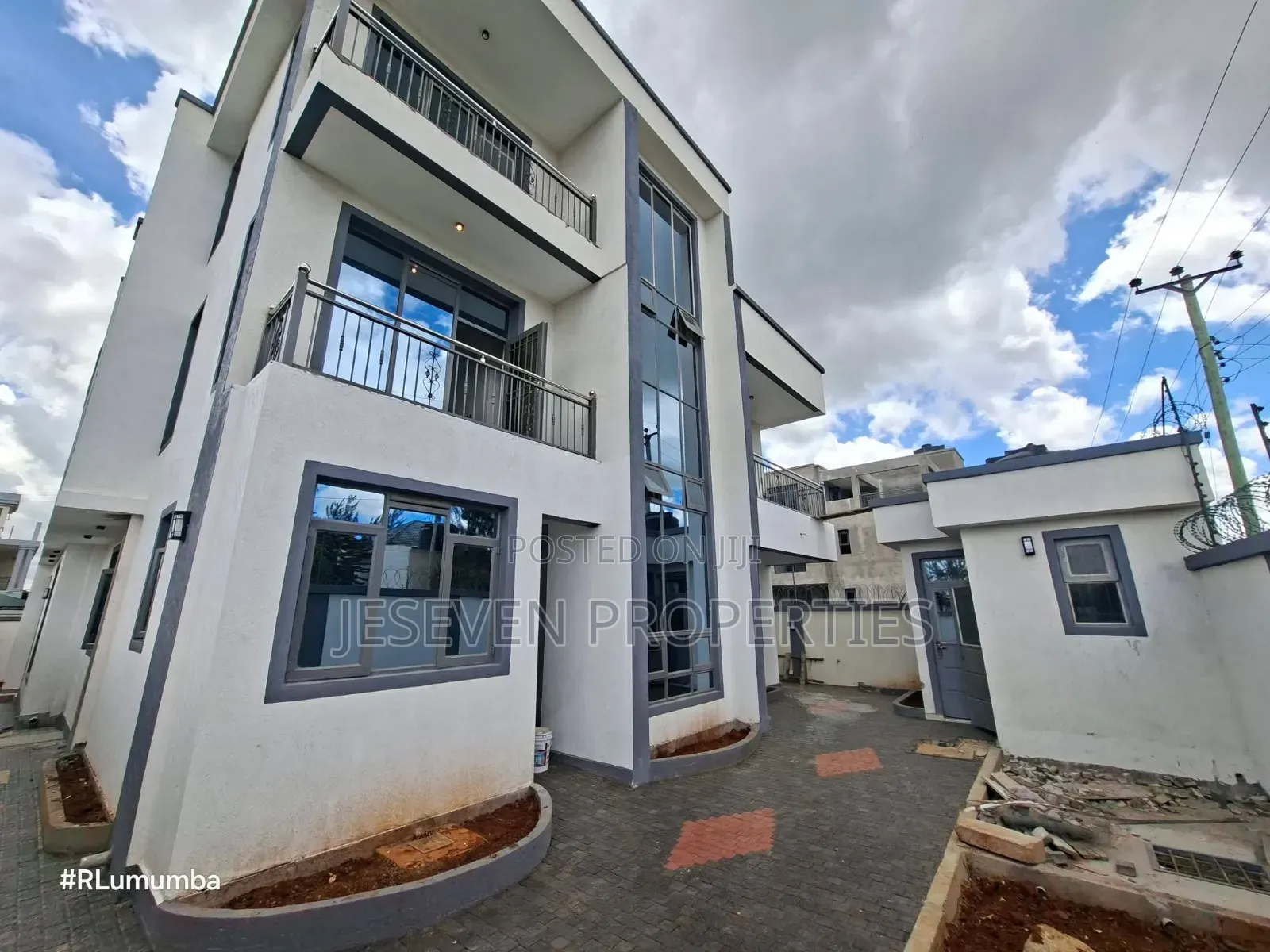 5bdrm Mansion in Syokimau, Gateway Mall Area for sale