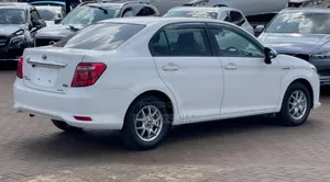 Toyota Axio 1.5 Hybrid 2WD 2018 White