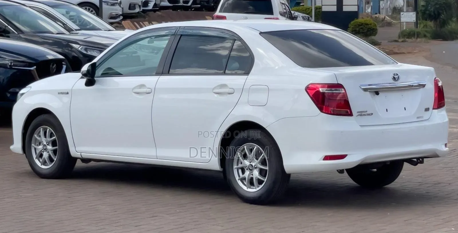 Toyota Axio 1.5 Hybrid 2WD 2018 White